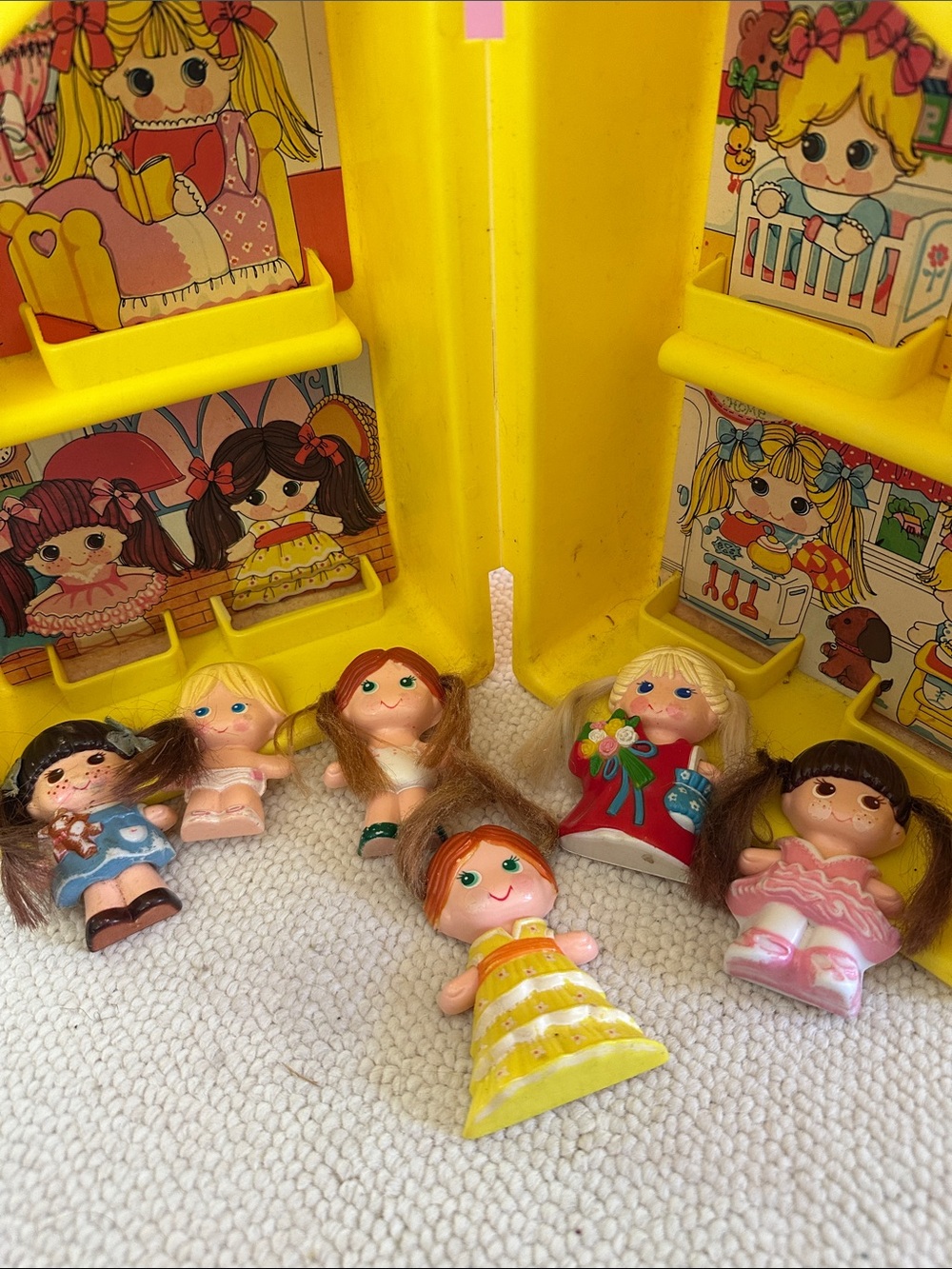 1979 Knickerbocker Dolly pops house and dollies
